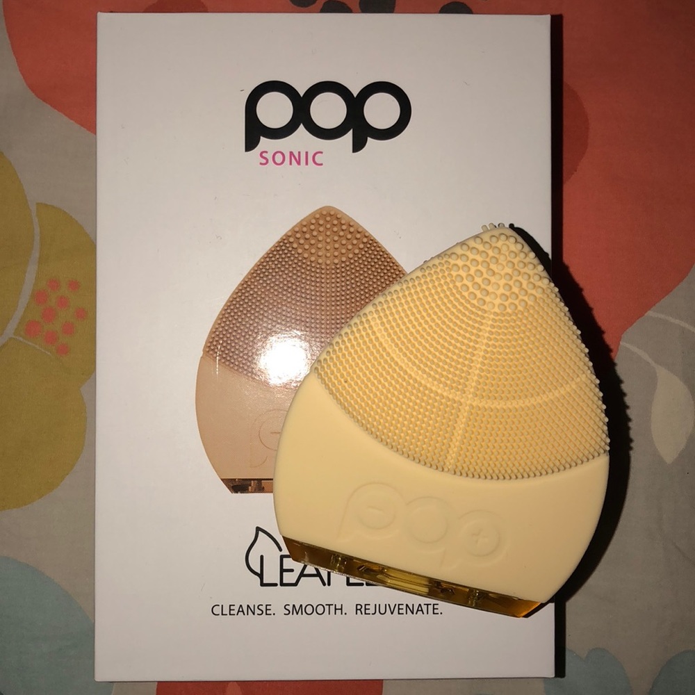 POP Sonic Leaflet Facial Exfoliator